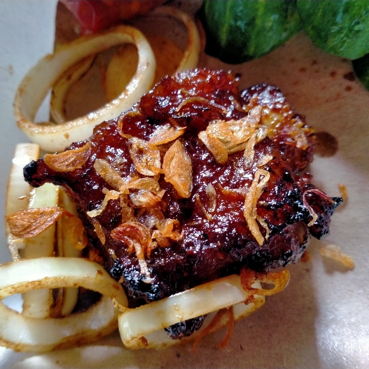 Iga Bakar Madu Dengan Nasi