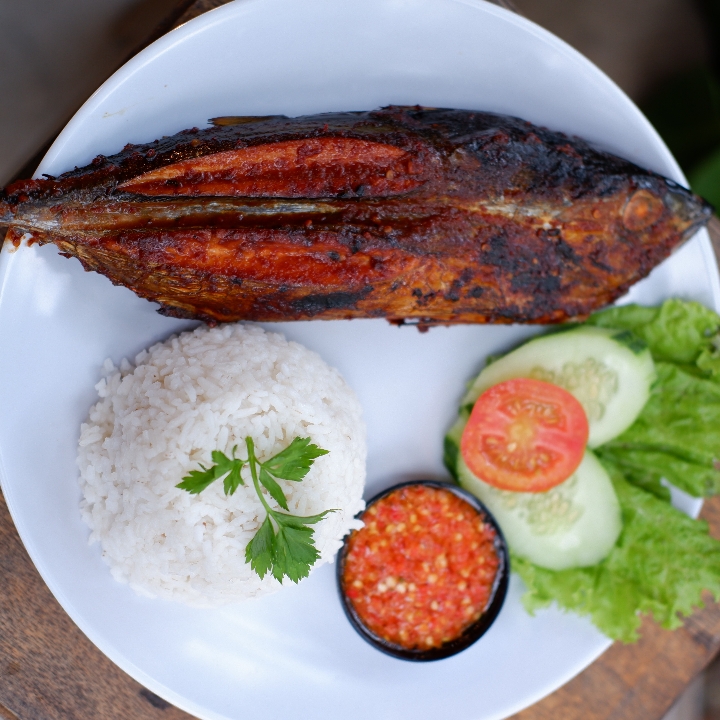 Ikan Asap Sambal Plelek