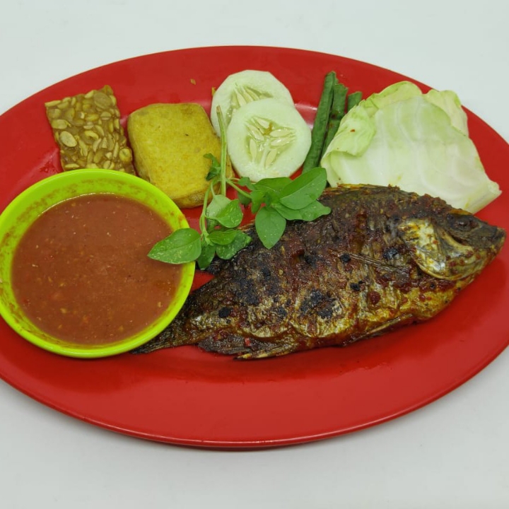 Ikan Bakar Jumbo