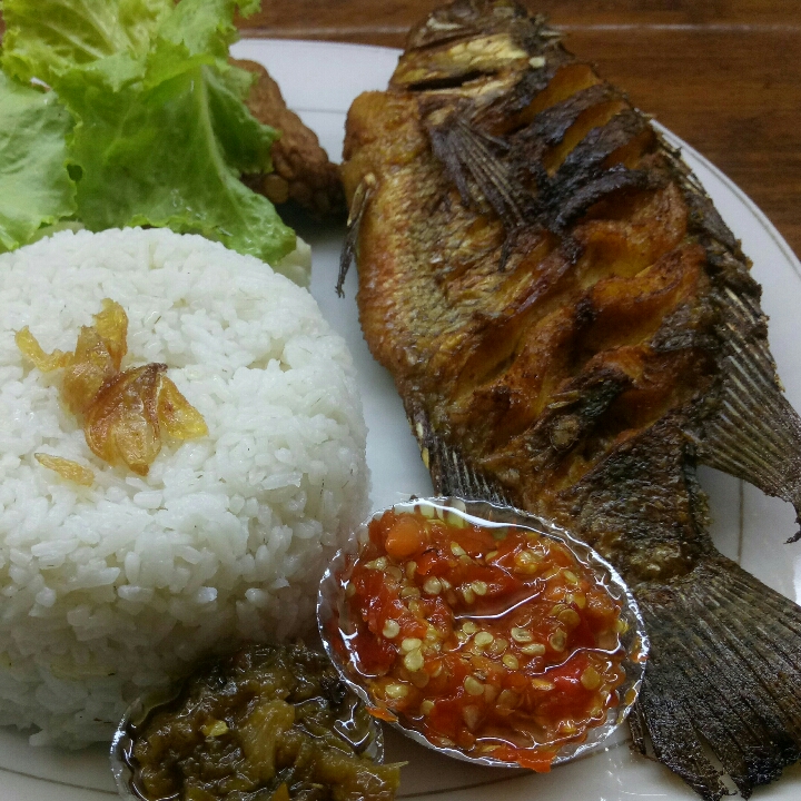 Ikan Bakar dan Goreng
