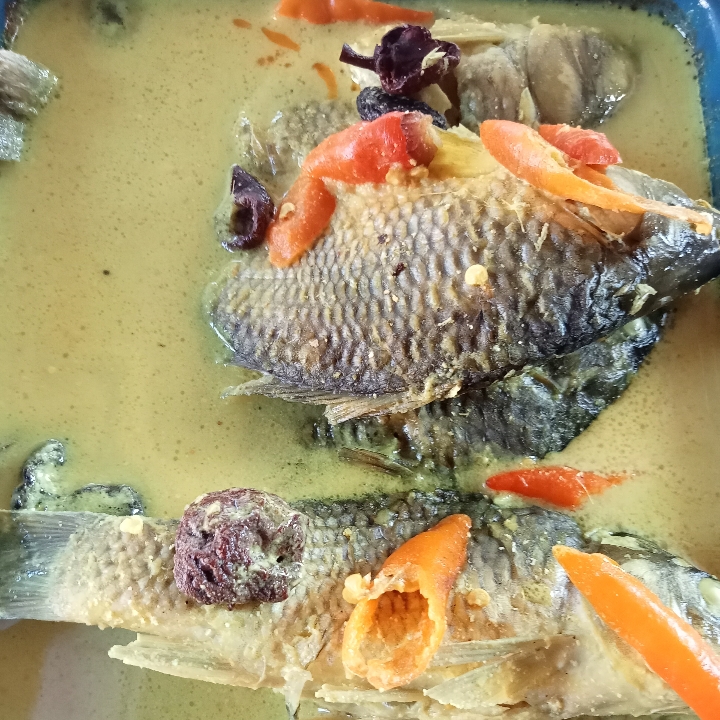 Ikan Mas Gulai Kuning