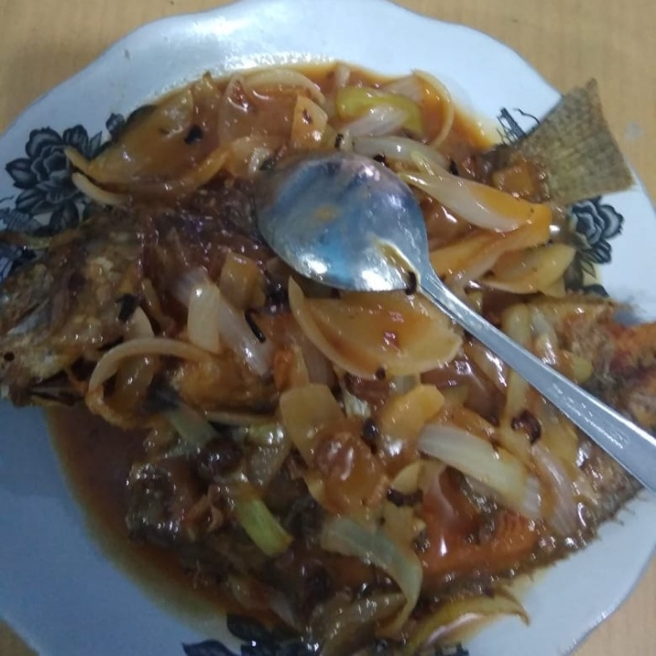 Ikan Mujair Asam Manis 