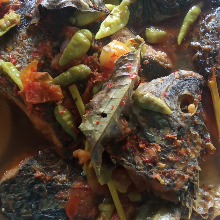 Ikan Nila Bumbu Kuning