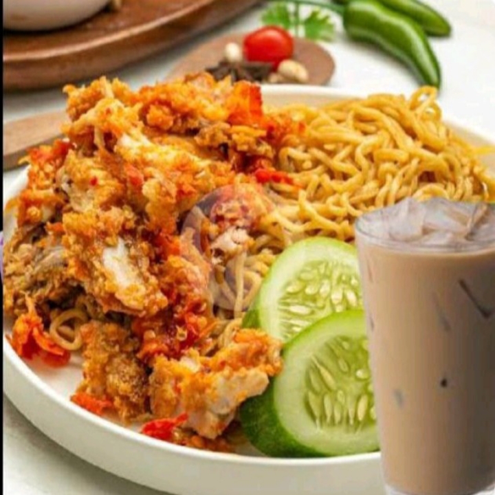 Indomie Ayam Geprek Es Cappucino