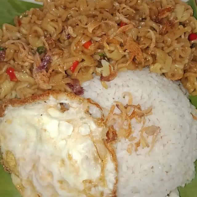 Indomie Komplit