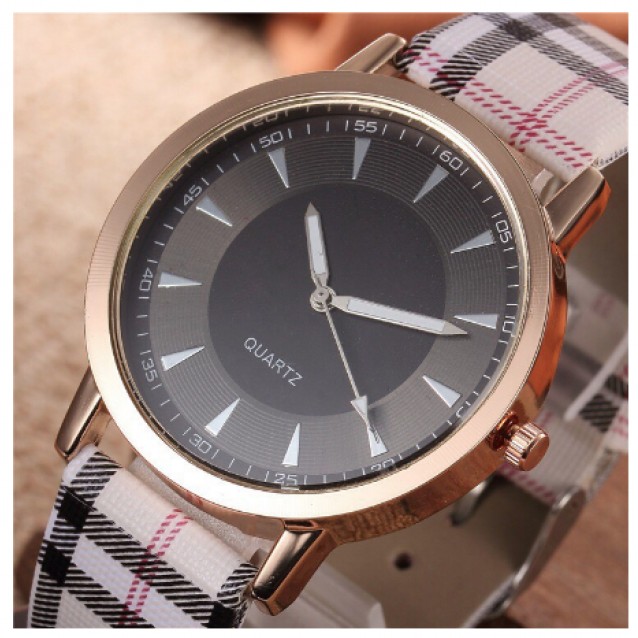 J-126 JAM TANGAN WANITA 3