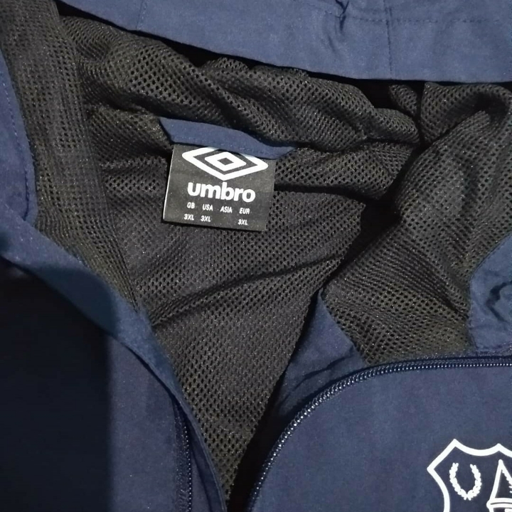 JAKET BOLA EVERTON BY UMBRO 2