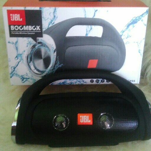 JBL BOOMBOX