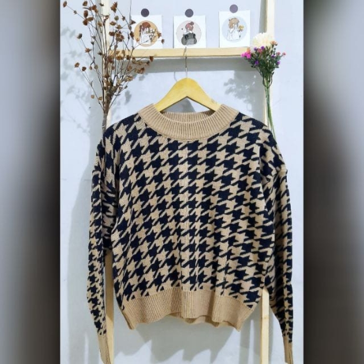 JENNIE SWEATER