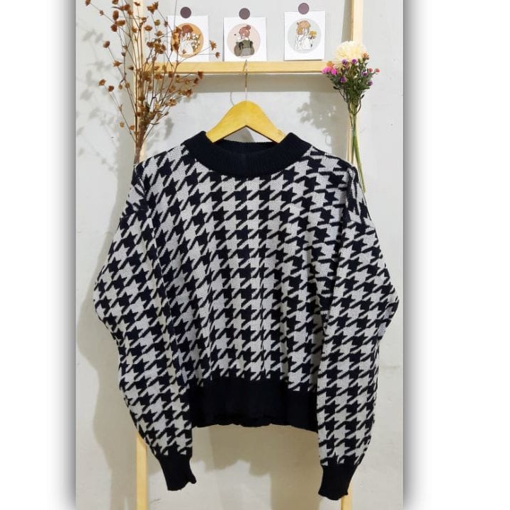 JENNIE SWEATER 3