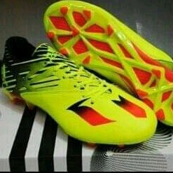 Sepatu Bola