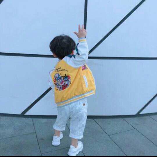 Jaket baseball bersulam anak