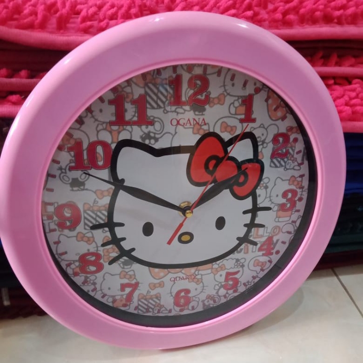 Jam Dinding Karakter Hello Kitty