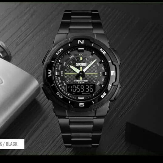 Jam Tangan Pria Digital SKMEI 1370 Black Water Resistant 50 M 2
