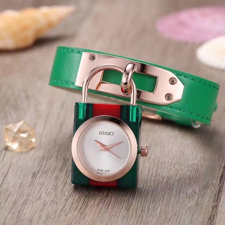 Jam Tangan Wanita Gucci Gembok Leather Strap - Hijau