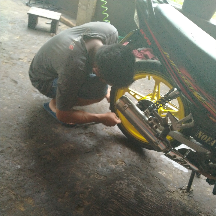 Jasa Servis Motor 2