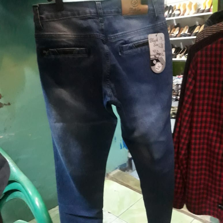 Jeans Cowok Black Sae 2