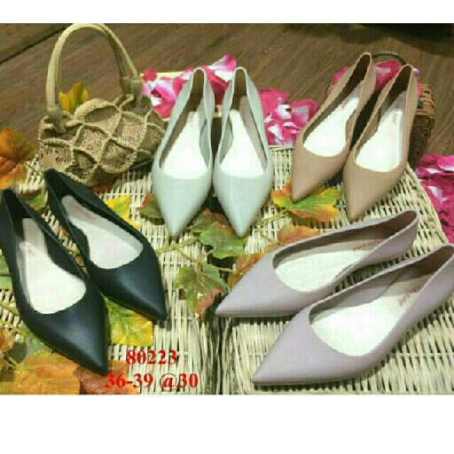 Jelly Shoes Lancip Polos 