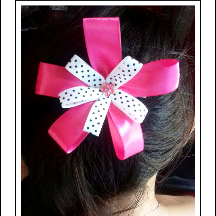 Jepit Rambut Polka Pink