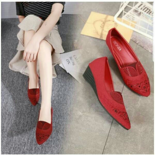 Js 24 Flatshoes Merah