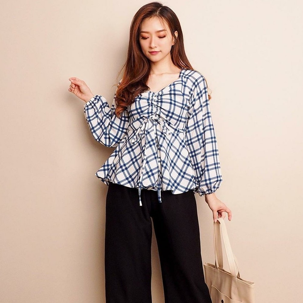 Julia Top Navy Realpict