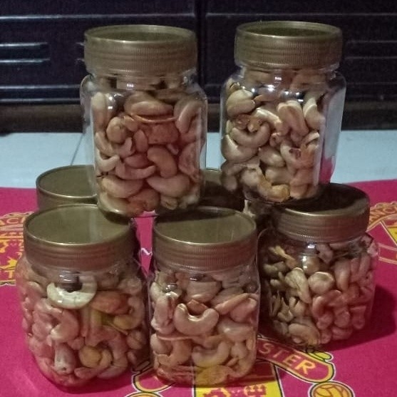 KACANG METE 2