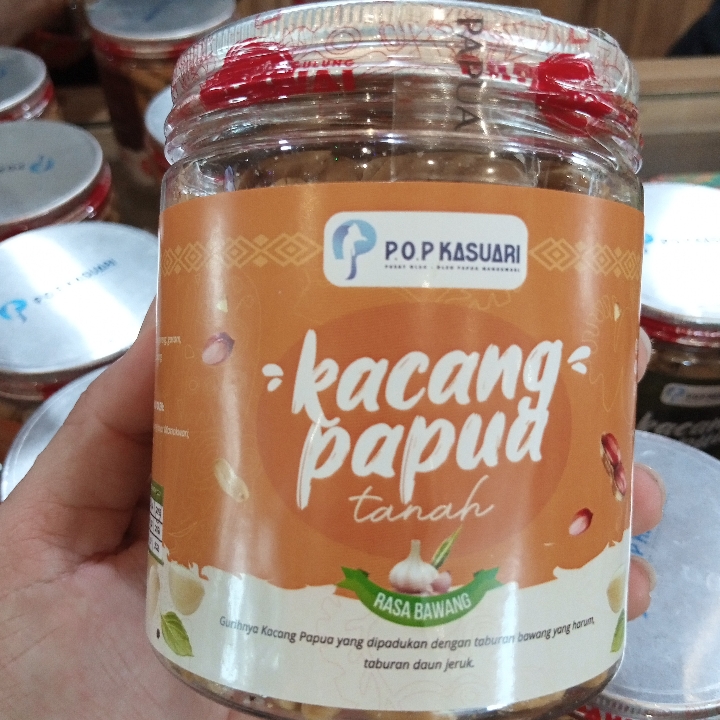 KACANG PAPUA