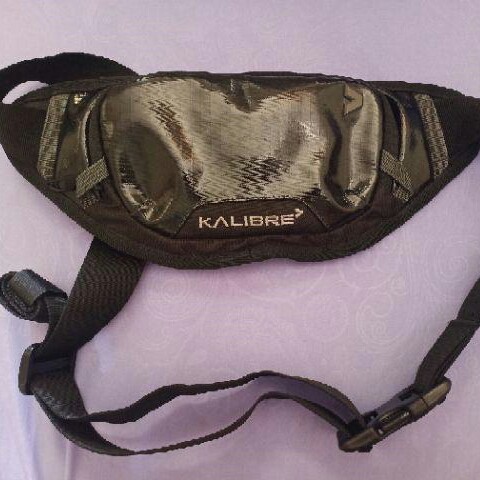 KALIBRE TAS WAIST BAG BLACK - 921354 - 000 MERK KALIBRE PER UNIT