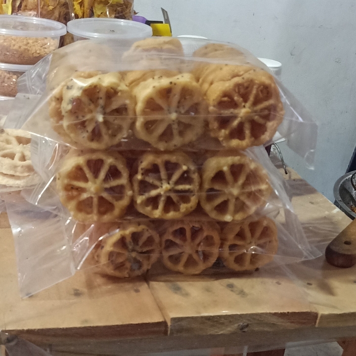 KEMBANG GOYANG KILOAN