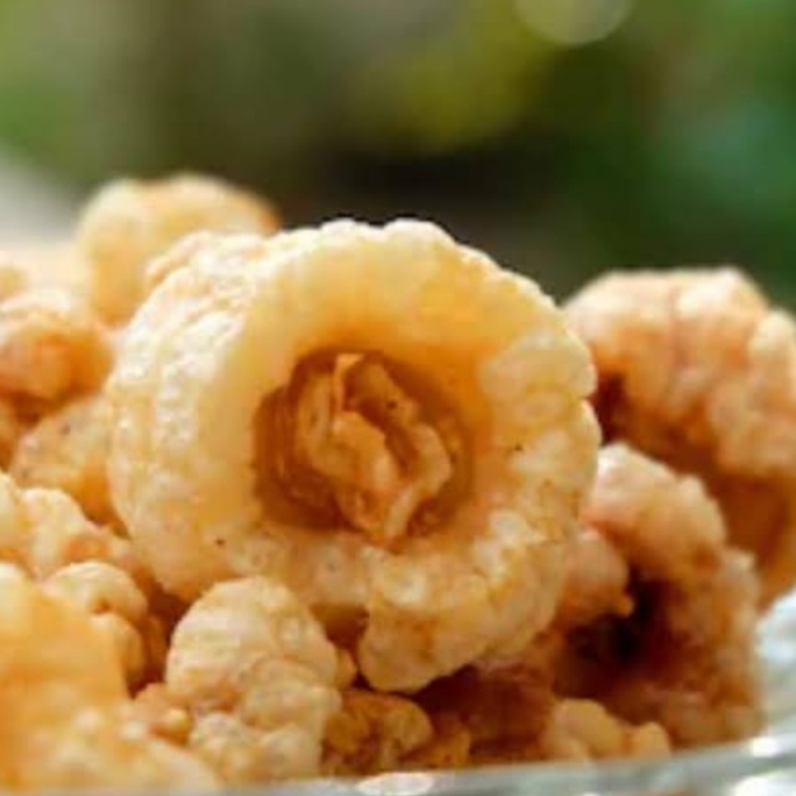 KERUPUK BABI