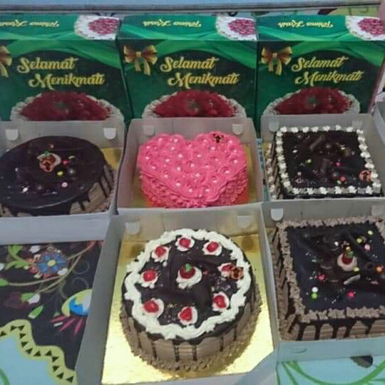 KUE BOLU ULTAH