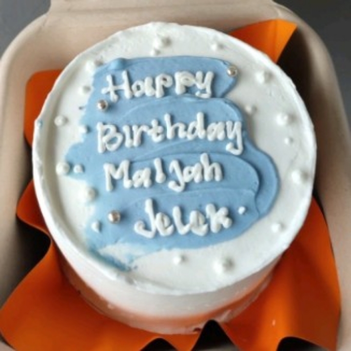 KUE ULANG TAHUN SEDERHANA 