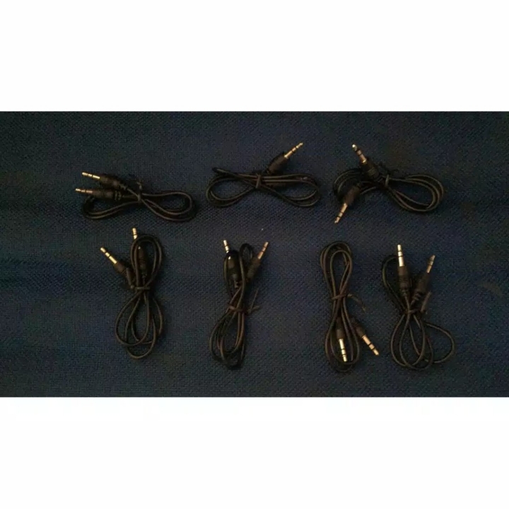 Kabel Audio RCA 1-1 Pendek kurang lebih 50cm