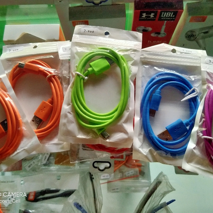 Kabel Data Warna