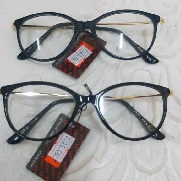 Kacamata CA303F