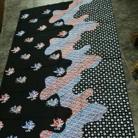 Kain Batik Cap Kombinasi Gradasi I