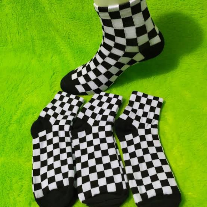 Kaos Kaki Catur 2