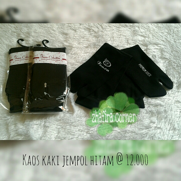 Kaos Kaki Hitam