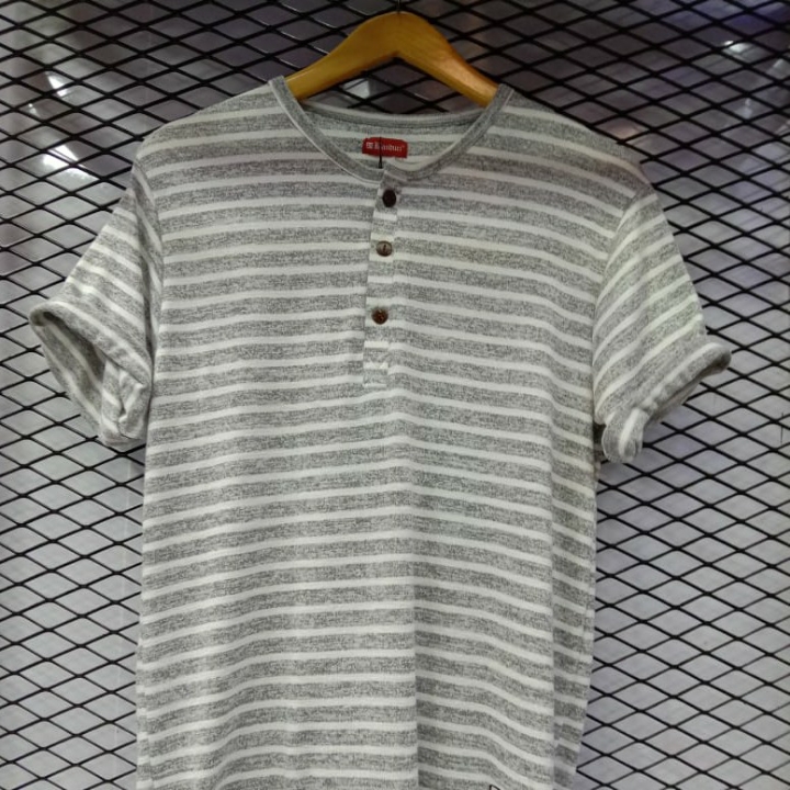 Kaos Salur 