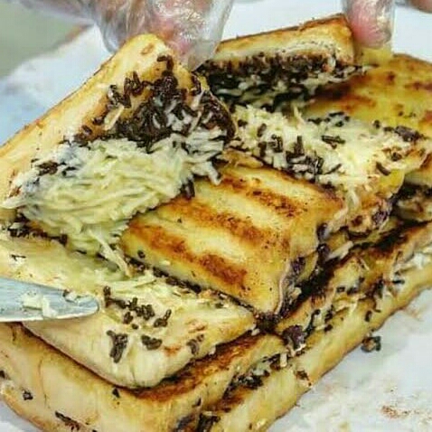 Keju Coklat Kacang