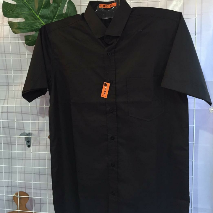 Kemeja Cowok Polos Hitam Pendek 2