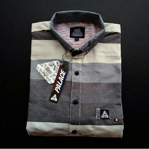 Kemeja Motif Lengan Pendek