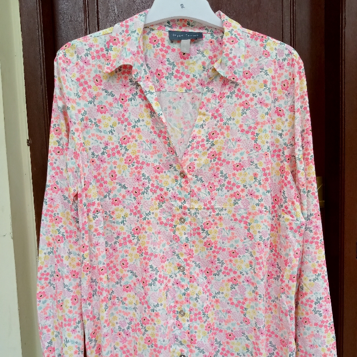 Kemeja Unfeu Femme V-Neck Ploral
