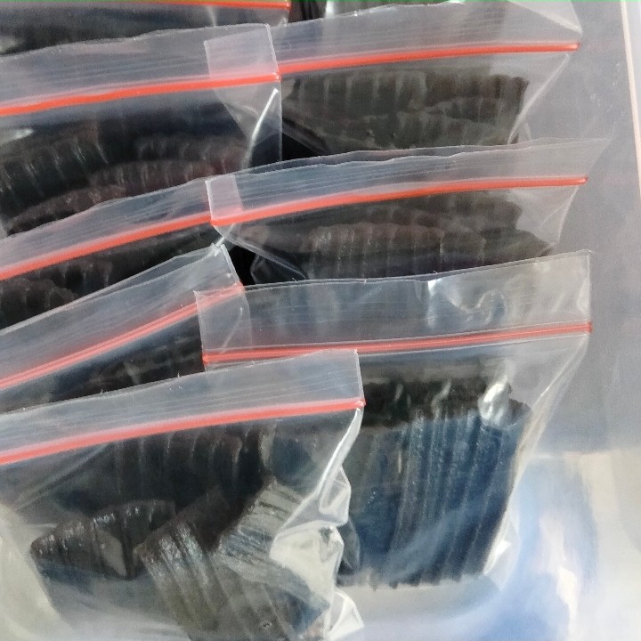 Kerupuk Jengkol Hitam