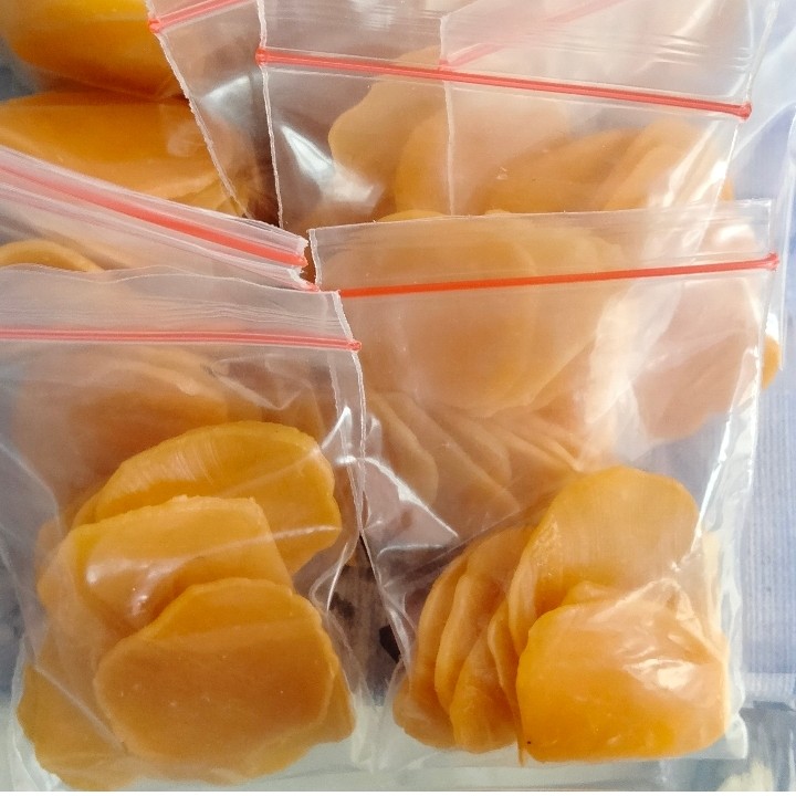 Kerupuk Kuning