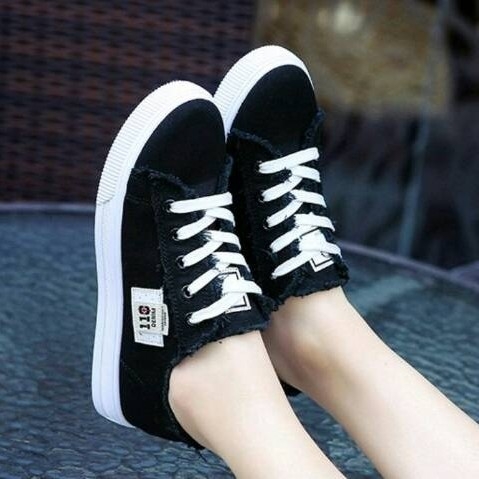 Kets Jeans Hitam