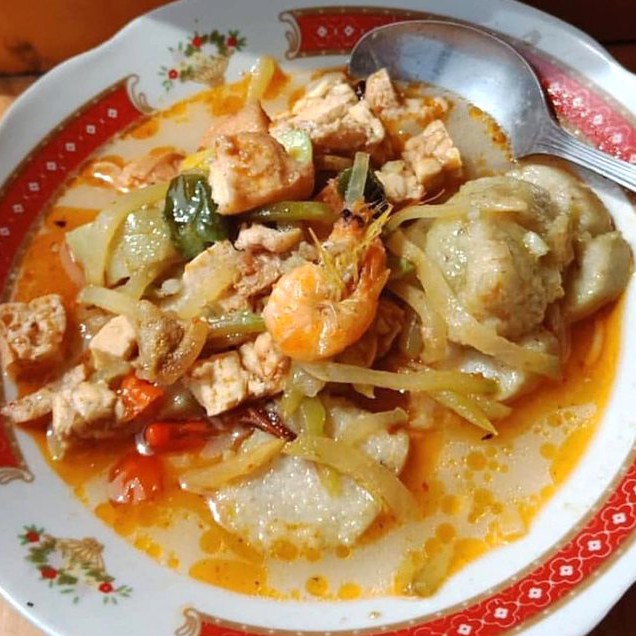Ketupat Sayur