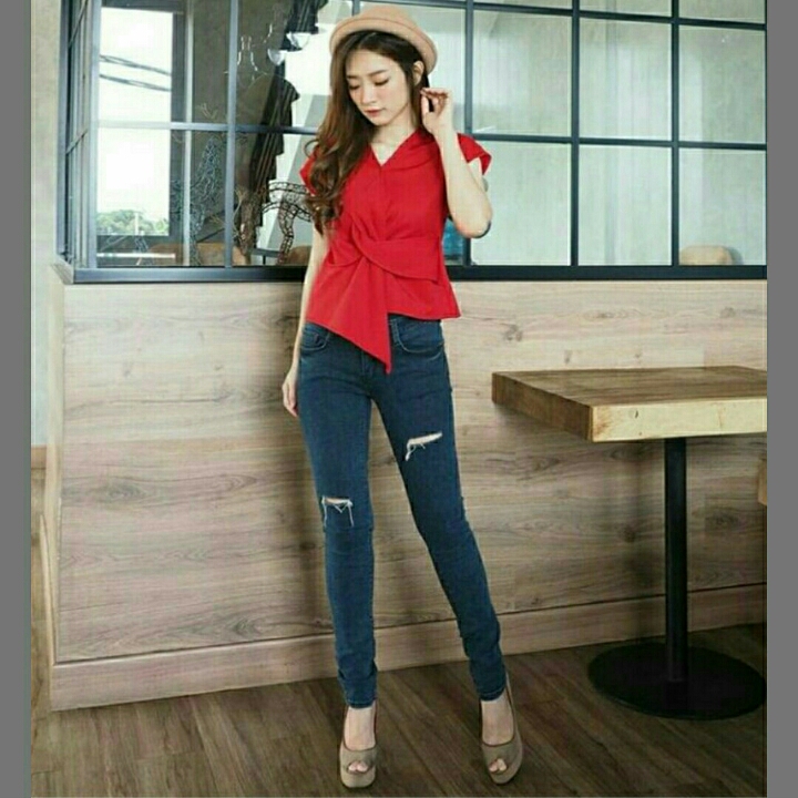 Kimonosia Maroon