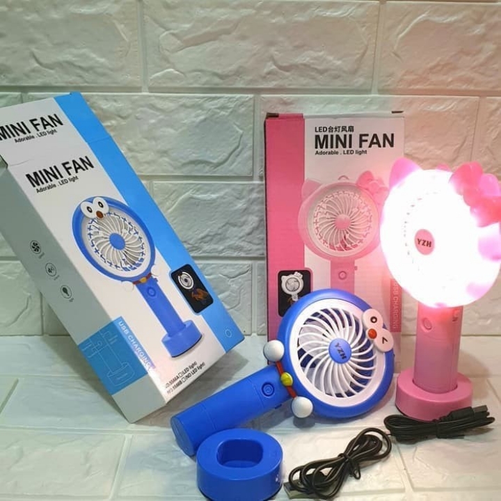 Kipas Genggam Karakter 2