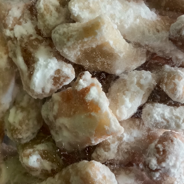 Kokolontong Gula Putih
